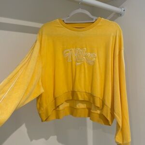 Like New Nike Crewneck Crop Top